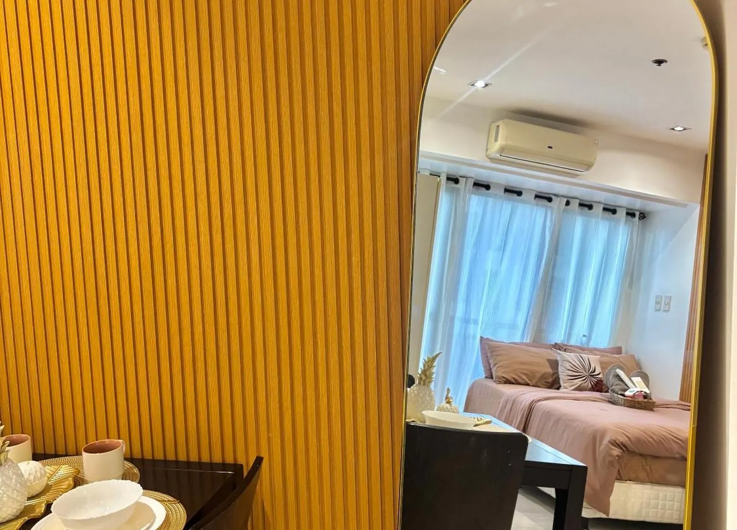 Aparthotel Elixirstaycation At Knightsbridge Residences Manila